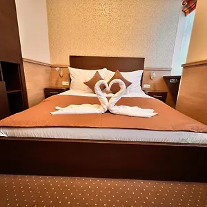 3* מלון 21 And